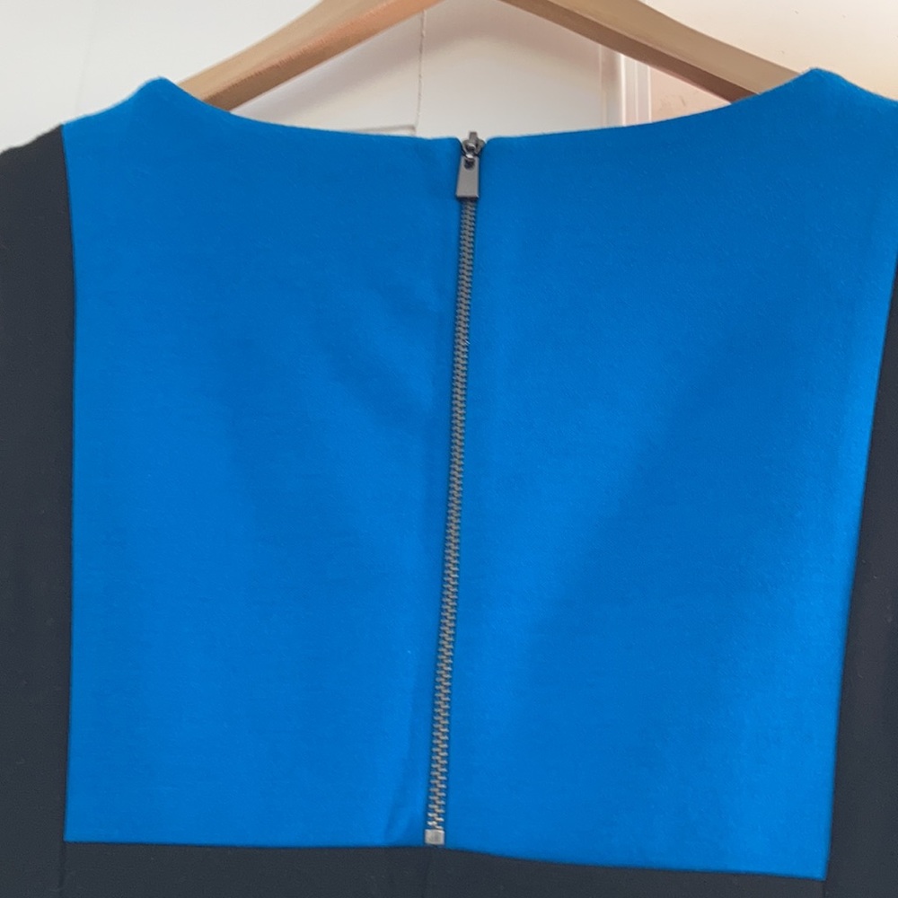 Simple Sheath Dress - Picture 5 of 10
